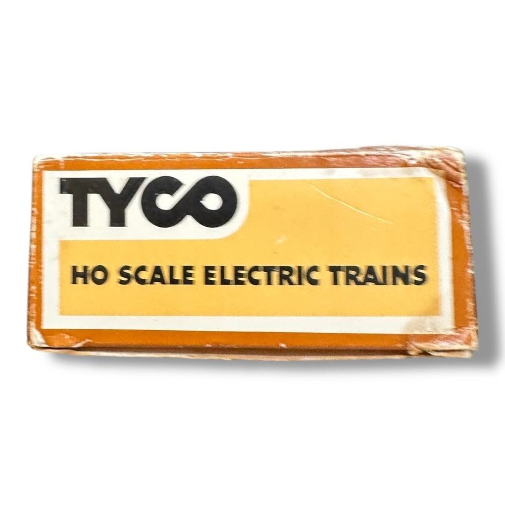 Tyco HO Scale Silver Streak Caboose Train Car - Picture 4 of 6